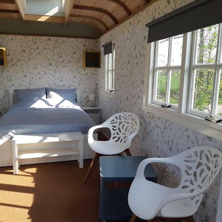 B&B Pipowagen "De Luxe" Op Wellness Camping En B&B Meddo ภายนอก รูปภาพ