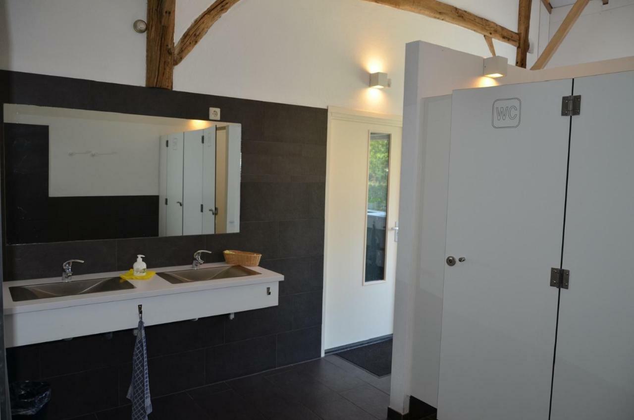B&B Pipowagen "De Luxe" Op Wellness Camping En B&B Meddo ภายนอก รูปภาพ